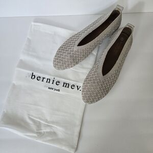 Bernie Mev. Women’s Safira Peony Slip on Flat Silver Casual Shoes Size 41